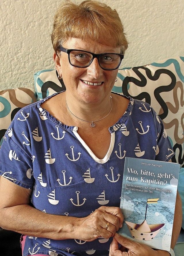 Heidi Seiter mit ihrem Buch  | Foto: Privat