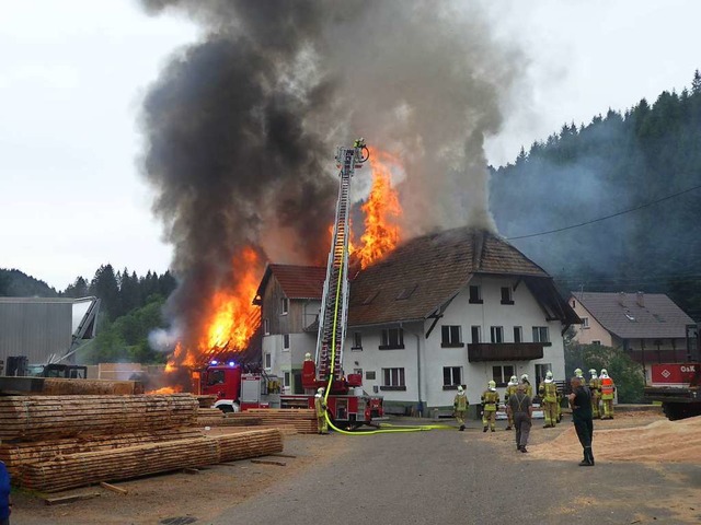 Ein Grobrand im Anwesen Lufer-Sge im Hintertal.  | Foto: Roland Gutjahr