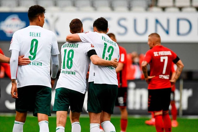 Am Ende jubelte Werder. Nicht zu Unrecht.  | Foto: THOMAS KIENZLE (AFP)