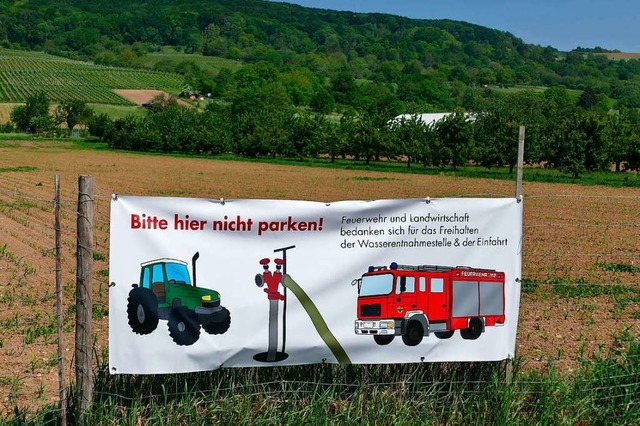Mit Plakaten haben Landwirte in Haltin... auf ihre Sorgen aufmerksam zu machen.  | Foto: Ulrich Senf