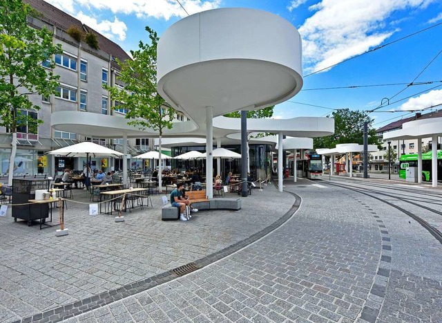 Die stdtische Wohnungsgesellschaft is...mieterin des Pavillons am Europaplatz.  | Foto: Michael Bamberger