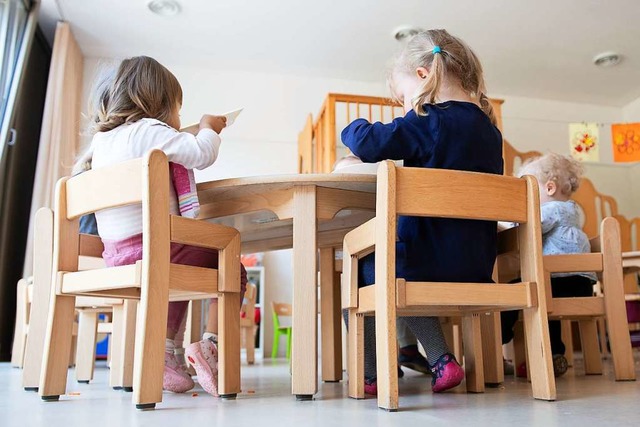 Ende Juni sollen Kitas und Schulen wiedderffnen (Bild aus Sachsen).  | Foto: Sebastian Kahnert (dpa)