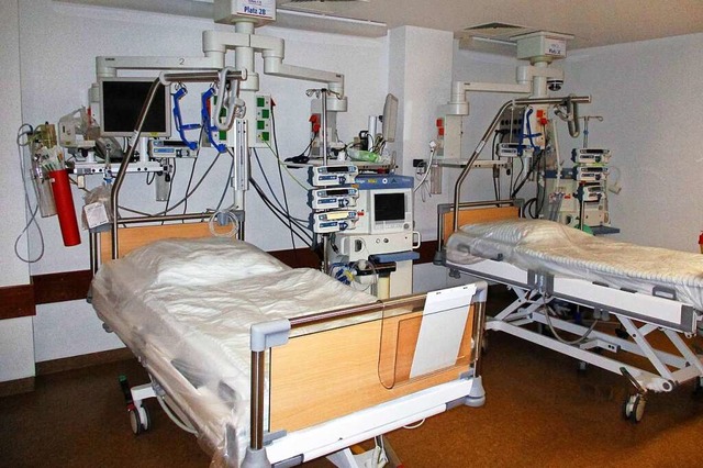 Rund 120 solcher Intensivbetten hat da...au-Klinikum in kurzer Zeit geschaffen.  | Foto: klinikum