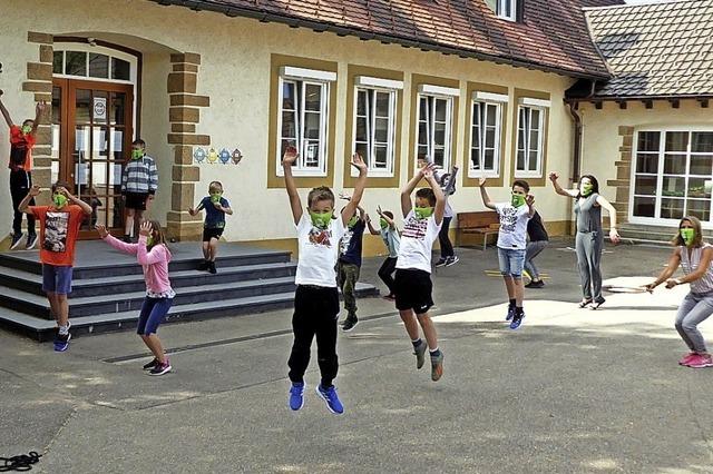 Nach langer Zwangspause geht’s wieder in die Schule