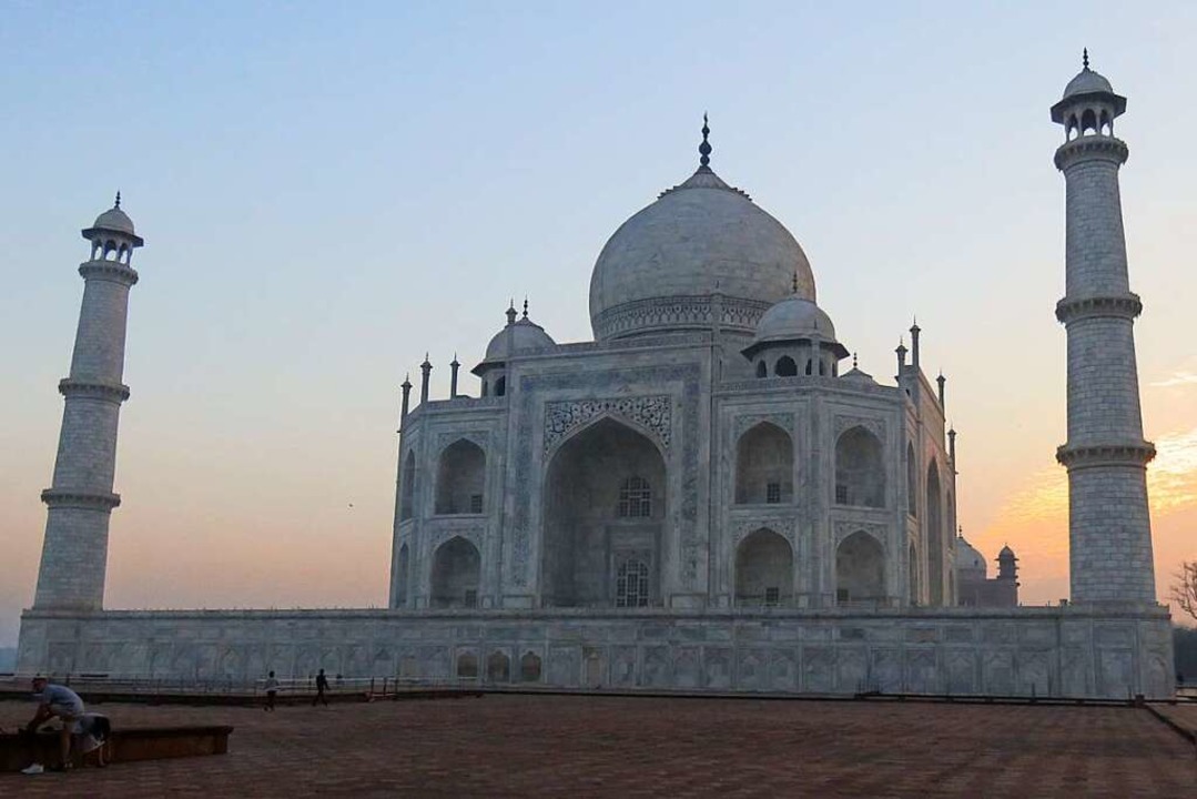 Bei ihrem Besuch des Taj Mahal in Indi... Prengel aus Lahr streng kontrolliert.  | Foto: Irene und Bernd Prengel
