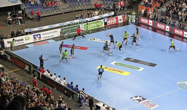 Handballbundesligisten finanzieren sic...t ohne Zuschauer scheint kaum mglich.  | Foto: Friso Gentsch (dpa)