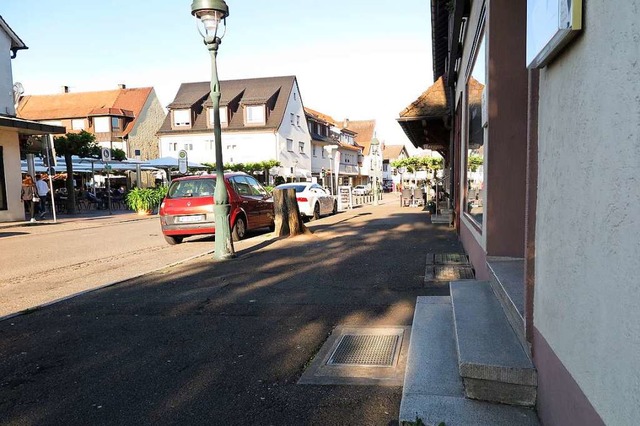 Die Zugnge zu Restaurants und Geschf...llen durch Rampen barrierefrei werden.  | Foto: Dorothee Philipp