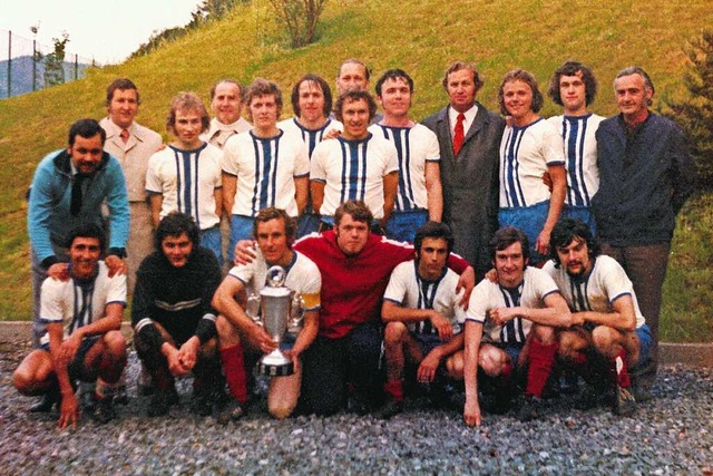 Die Pokalsieger des SV Waldkirch von 1... Thomann. Es fehlt Trainer Hans Diehl.  | Foto: Archiv FC Waldkirch