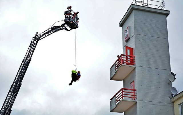 Bei regelmigen bungen bereiten sich...ch zur Rettung von Menschenleben vor.   | Foto: Ernst Brugger