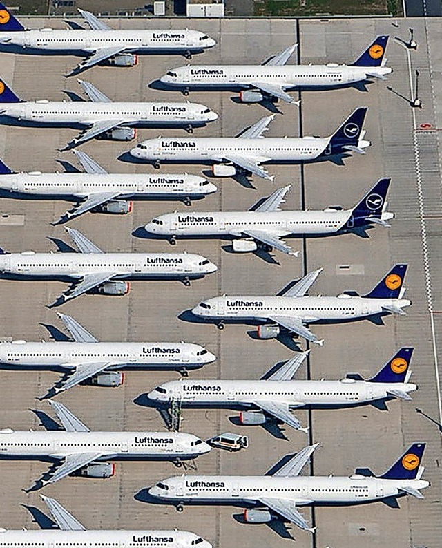 Viele Flugzeuge zuviel  | Foto: Tino Schning (dpa)