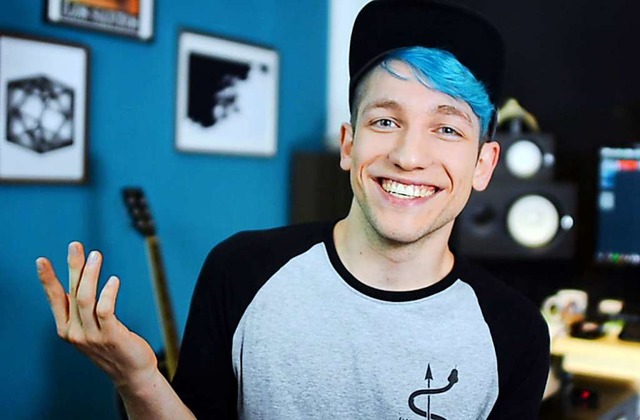 Der Youtuber Rezo hat ein neues Zerst...t, in dem er sich die Presse vornimmt.  | Foto:  (dpa)