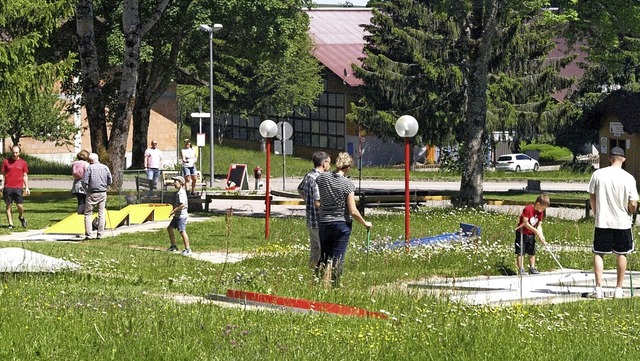 Die Minigolfanlage im Freizeitzentrum Herrischried ist sehr beliebt.  | Foto: Karin Stckl-Steinebrunner