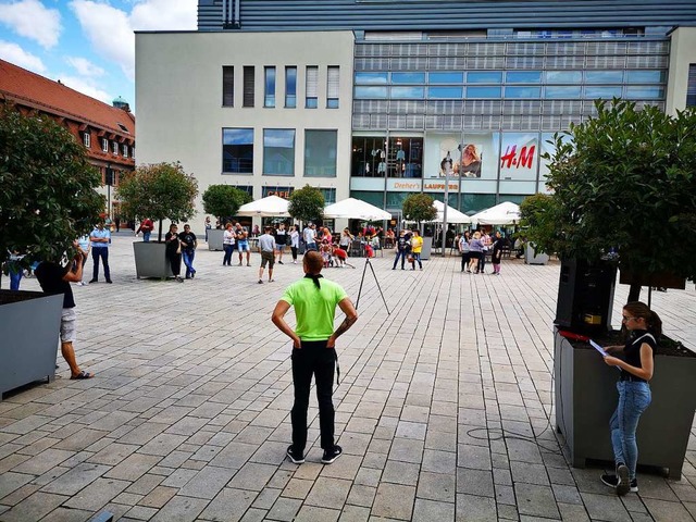 Rechtspopulist Marco Kurz vor wenigen ...vergangenen Samstag auf dem Marktplatz  | Foto: Ralf Burgmaier