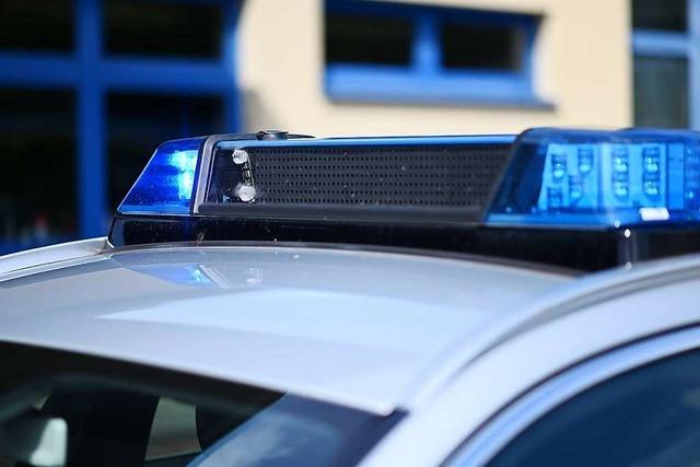 Unbekannte zerkratzen Autoscheiben in der Kirchstrae