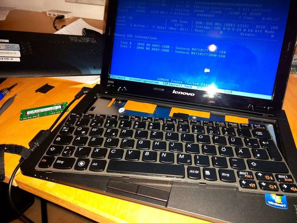 Fr Schler und Schlerinnen, die sich...tertruhe den ntigen Laptop ins Haus.   | Foto: Privat