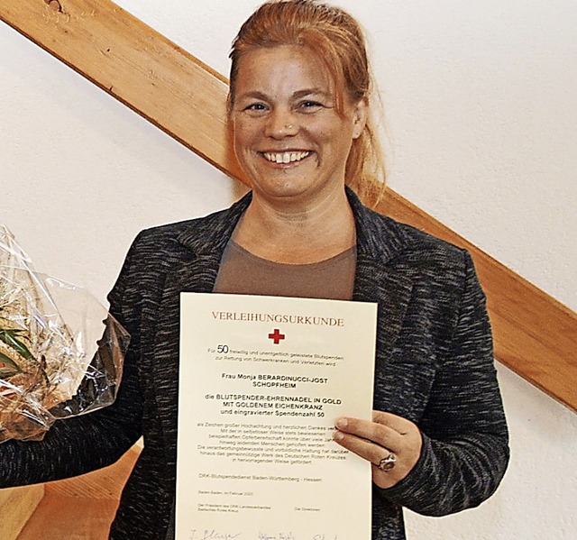 Fr 50 Blutspenden wurde Monja Berardinucci-Jost geehrt.  | Foto: Edgar Steinfelder