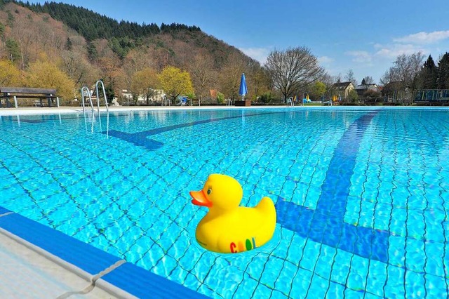 Das Strandbad, hier auf einem Archivbild, vor dem groen Besucherandrang.  | Foto: Michael Bamberger