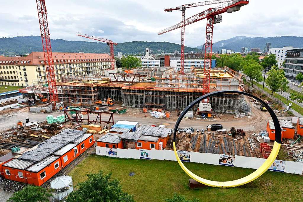 Bau der Freiburger Kinderklinik ist ein halbes Jahr in Verzug