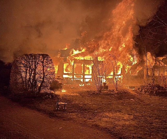 Der verheerende Grobrand des Kinderga...nicht nur die Wehrer Feuerwehrleute.    | Foto: Ernst Brugger