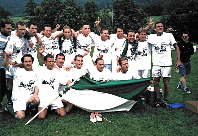 Die Meistermannschaft des FC Kollnau 2... Schler, Messmer.  Es fehlt: Dehring   | Foto: Archiv FC Kollnau
