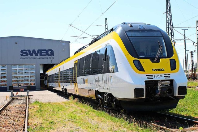 Einer der neuen Talent-3-Zge, wie sie...g auf der Mnstertalbahn fahren sollen  | Foto: SWEG