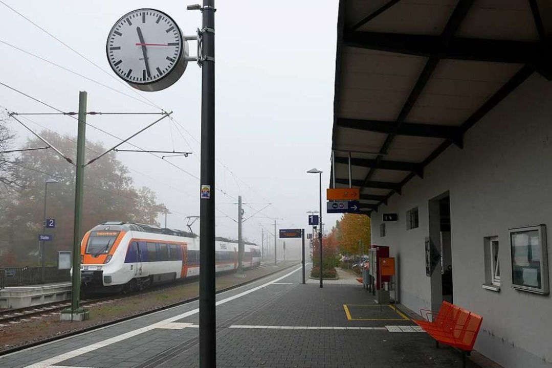 Die Mnstertalbahn im Bahnhof Staufen  | Foto: Hans-Peter Mller