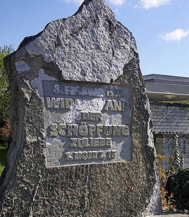 Wyhl-Gedenkstein am Weisweiler Gemeindezentrum.  | Foto: Ilona Huege