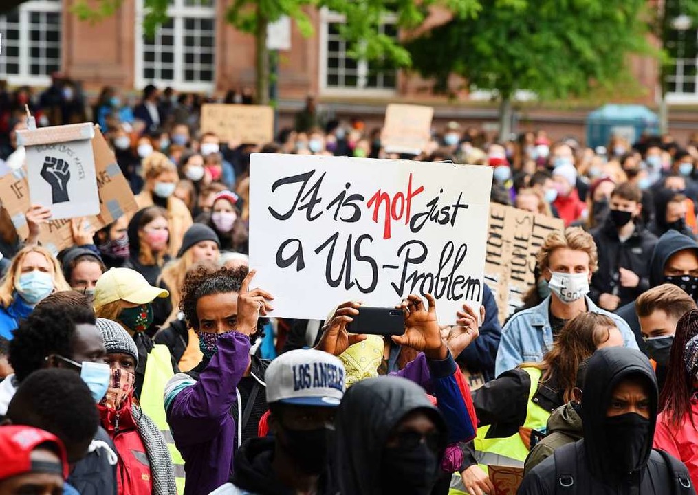 Demos Gegen Rassismus: Eine Solidarität, Die Bleiben Darf - Kommentare ...