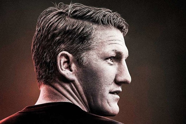 Auf den Sockel gehoben: Bastian Schweinsteiger  | Foto: Amazon Prime Video (dpa)