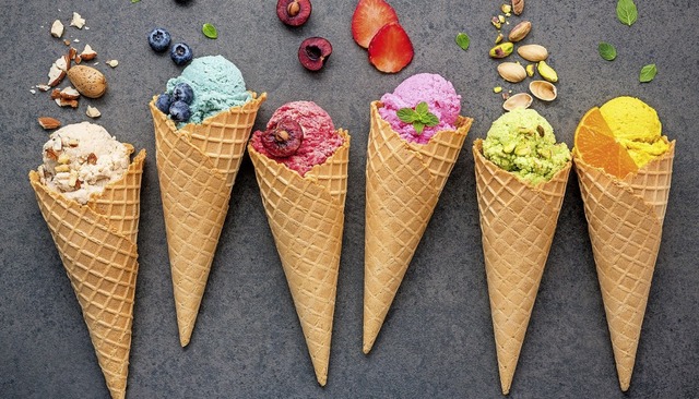 Lecker Eis! So tolle Sorten hatten die ersten Eisesser im Altertum noch nicht.  | Foto: kireewongfoto