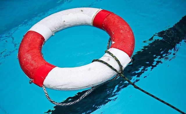 Im Schwimmerbecken drfen sich maximal...n gleichzeitig aufhalten (Symbolbild).  | Foto: Ole Spata