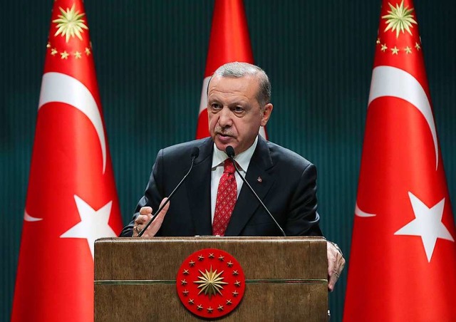 Der trkische Prsident Erdogan baut seinen Machtapparat weiter aus.  | Foto: Uncredited (dpa)