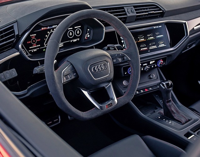 &#8222;Over the air&#8220;: ber Mobil...h noch nach dem Kauf einbinden lassen.  | Foto: Audi AG
