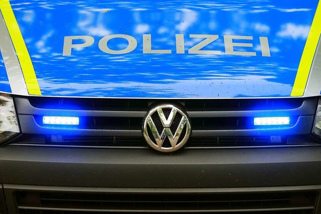 Die Polizei sucht Zeugen des Unfalls z... Bellingen und Hertingen (Symbolbild).  | Foto: Jens Wolf (dpa)
