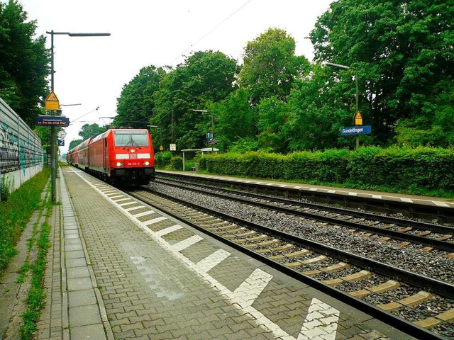 Am Bahnhof in Gundelfingen halten vorerst weniger Zge.  | Foto: Nina Herrmann
