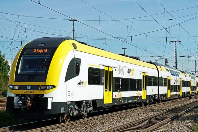 Der Desiro HC von Siemens soll ab 14. ...r vier Zugglieder sind  doppelstckig.  | Foto: Heinz Gttlich