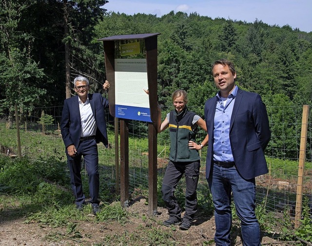 Brgermeister Martin Lffler  (von lin...g und Andreas Kern von den Stadtwerken  | Foto: Volker Mnch