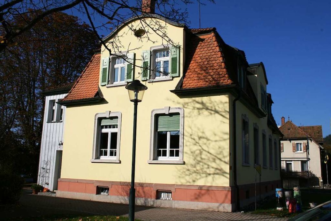 Das Kultur- und Jugendhaus Dorfstbli ...gen im Sommer wieder in Betrieb gehen.  | Foto: Ralph Lacher