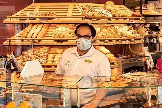 In Corona-Zeiten eine Herausforderung: Brot beim Bcker kaufen