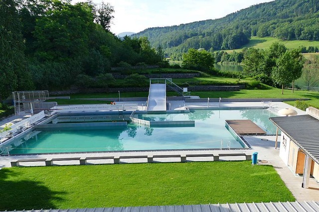 Still ruht das Gartenstrandbad in Lauf...n Bad Sckingen dagegen wird geffnet.  | Foto: Martin Kpfer