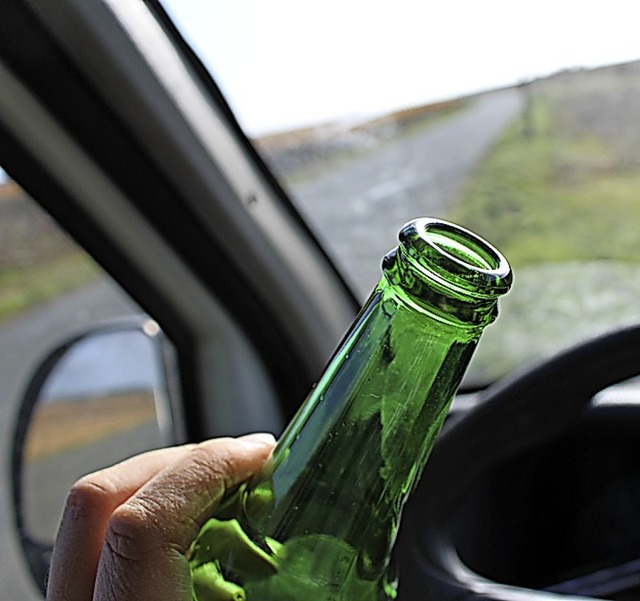 Wer alkoholisiert Auto fhrt, muss mit empfindlichen Strafen rechnen.  | Foto: canecorso - stock.adobe.com