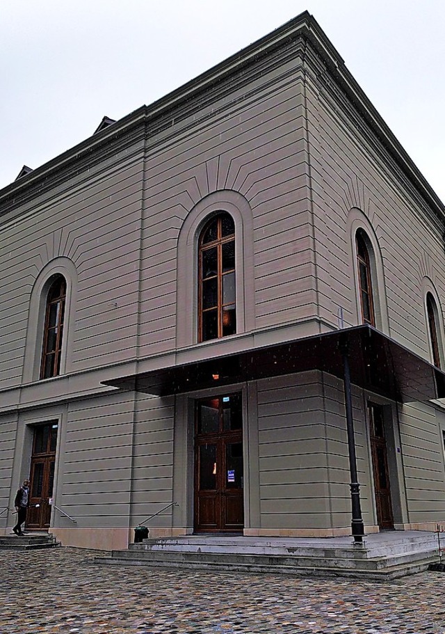 Frei: Das Stadtcasino ist nun ein Eckgebude, offen zum &#8222;Barfi&#8220;.  | Foto: Savera Kang