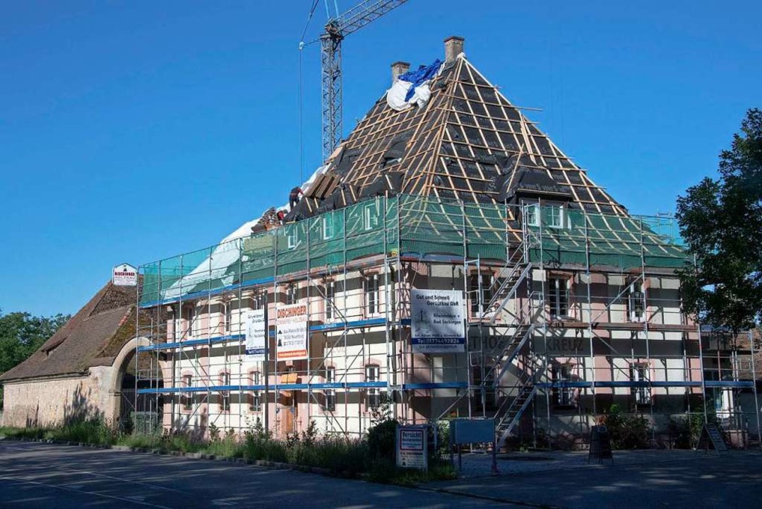 Das historische Gasthaus Kreuz an der ...en dort Bros und Wohnungen entstehen.  | Foto: Volker Mnch