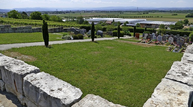 Der Fischinger Friedhof hat ein freundliches Gesicht erhalten.   | Foto: Ulrich Senf