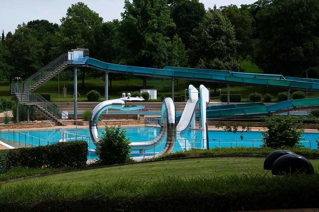 Das Mllheimer Freibad wartet auf die ersten Besucher.  | Foto: Volker Mnch