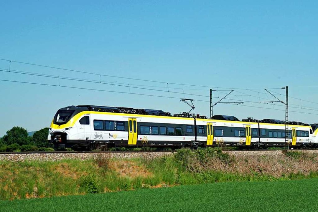 Die neuen Regionalzüge des Typs Siemen...n offenbar nur zögerlich ausgeliefert.  | Foto: Heinz Göttlich