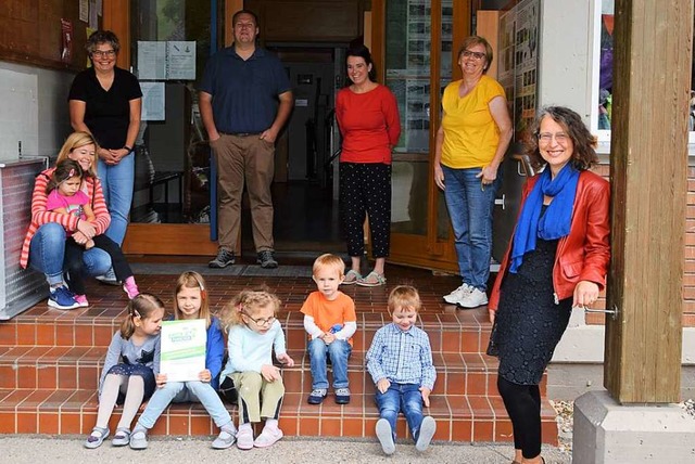 Ulrike und Marion Lais, Dominik Zipfel...nge freuen sich ber die Auszeichnung.  | Foto: Ulrike Jger