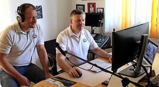 Andreas Stephan (links) und Thomas Sch...deo ber Kippenheimweiler produziert.   | Foto: Reiner Beschorner