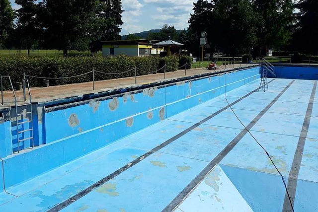 So sieht es momentan aus: Fllt sich das Becken im Freibad Steinen?  | Foto: Gemeinde  Steinen