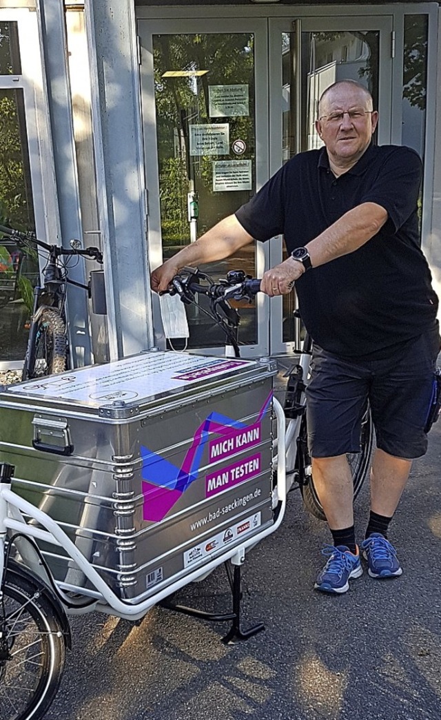 Oliver Weinrich, der neue Fahrradbeauf...t Bad Sckingen, mit dem Lastenfahrrad  | Foto: Axel Kremp